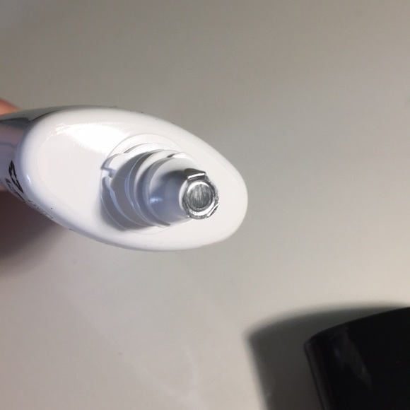 Milani Prime Light Face Primer - Picture 3 of 3